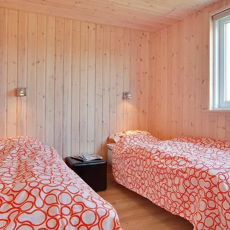 Sleeps 16 Pool Wifi Vestermark